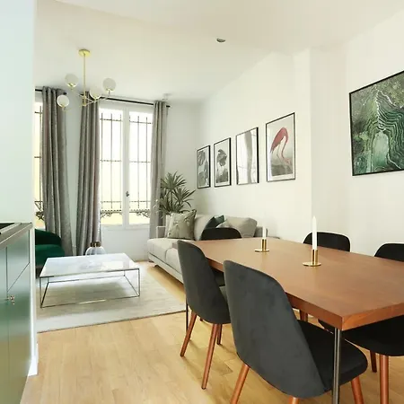 Apartment Center Of Paris By Studio Prestige Exterior photo